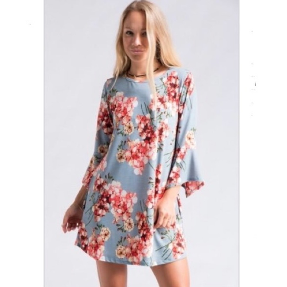 Floral print bell sleeve dress